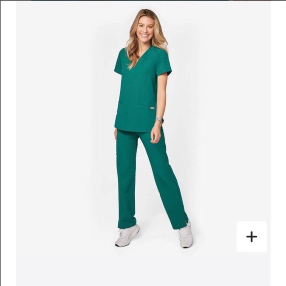 ISO HUNTER GREEN FIGS SCRUBS